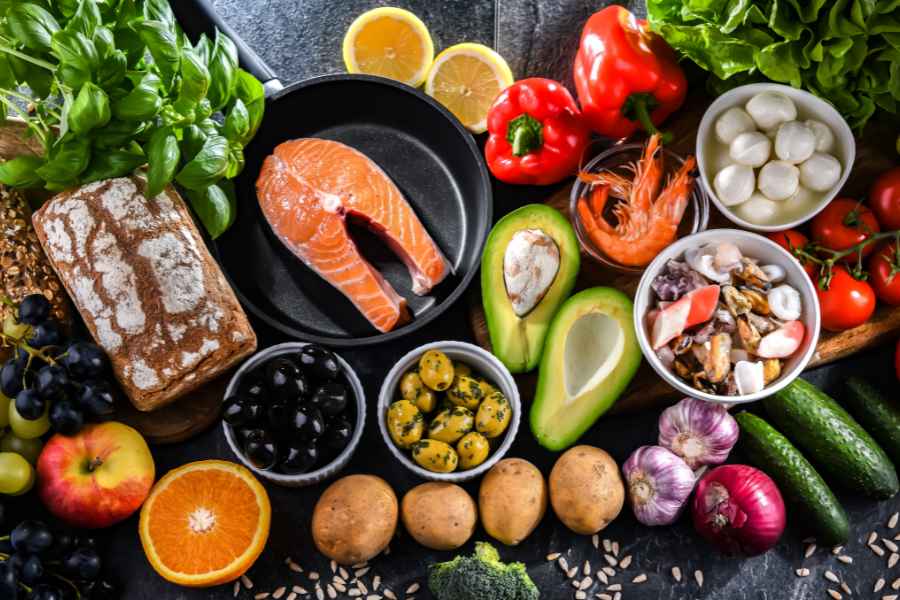 Alimentation variés, avec de bons nutriments essentielles à la ménopause.